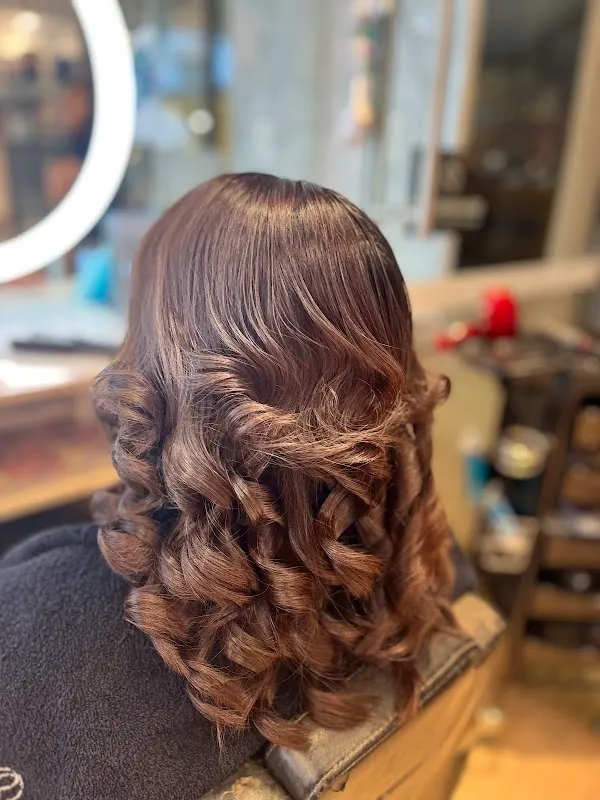 La Femme by Maryam — Hairdresser in Castle Hill